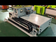 Lijne spoorlijn met een aanhangketting