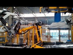 ER210-2700 Automatische coating van de motorkap met robot